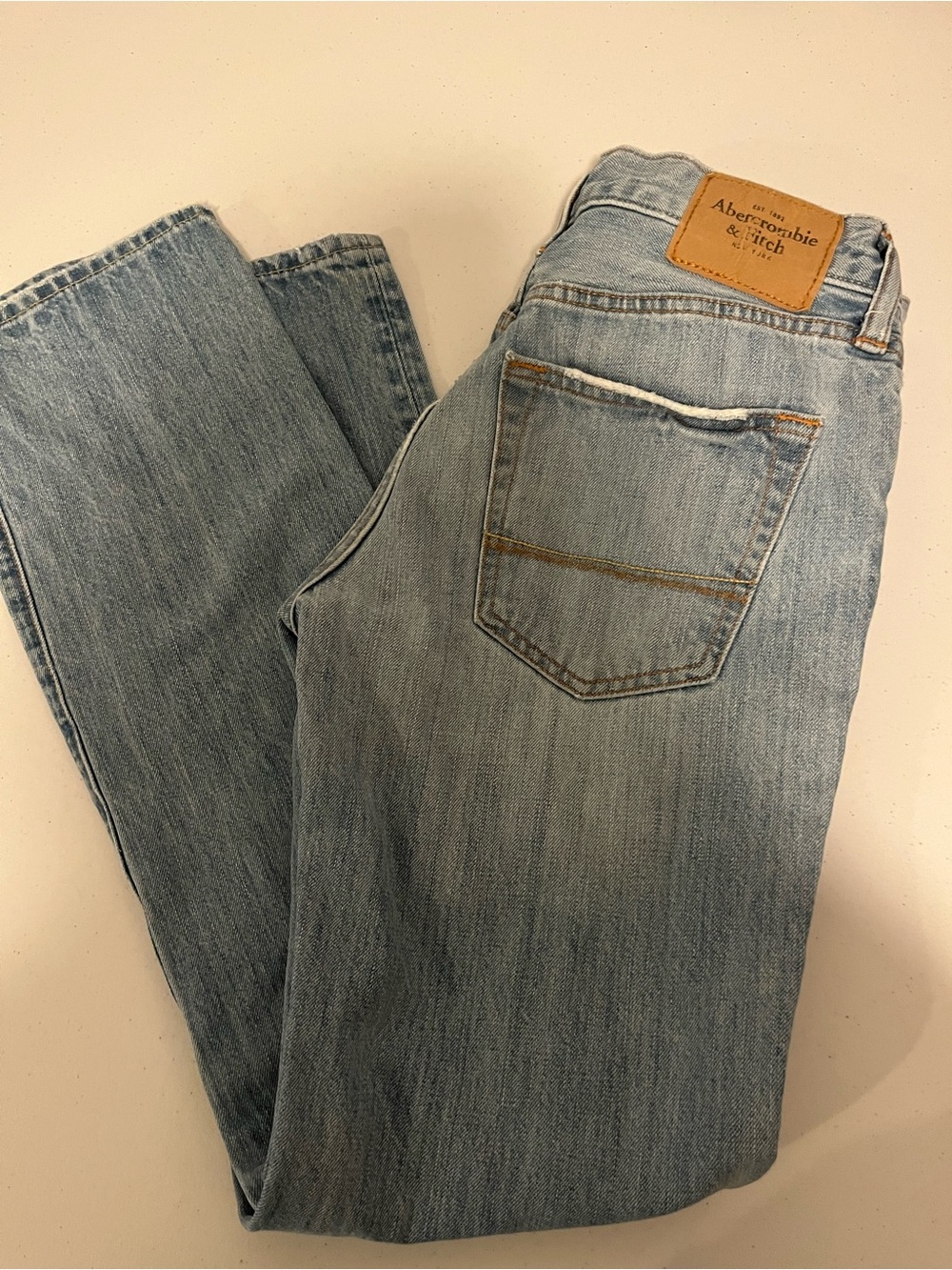 Abercrombie & Fitch Light Wash Men’s Straight Jeans